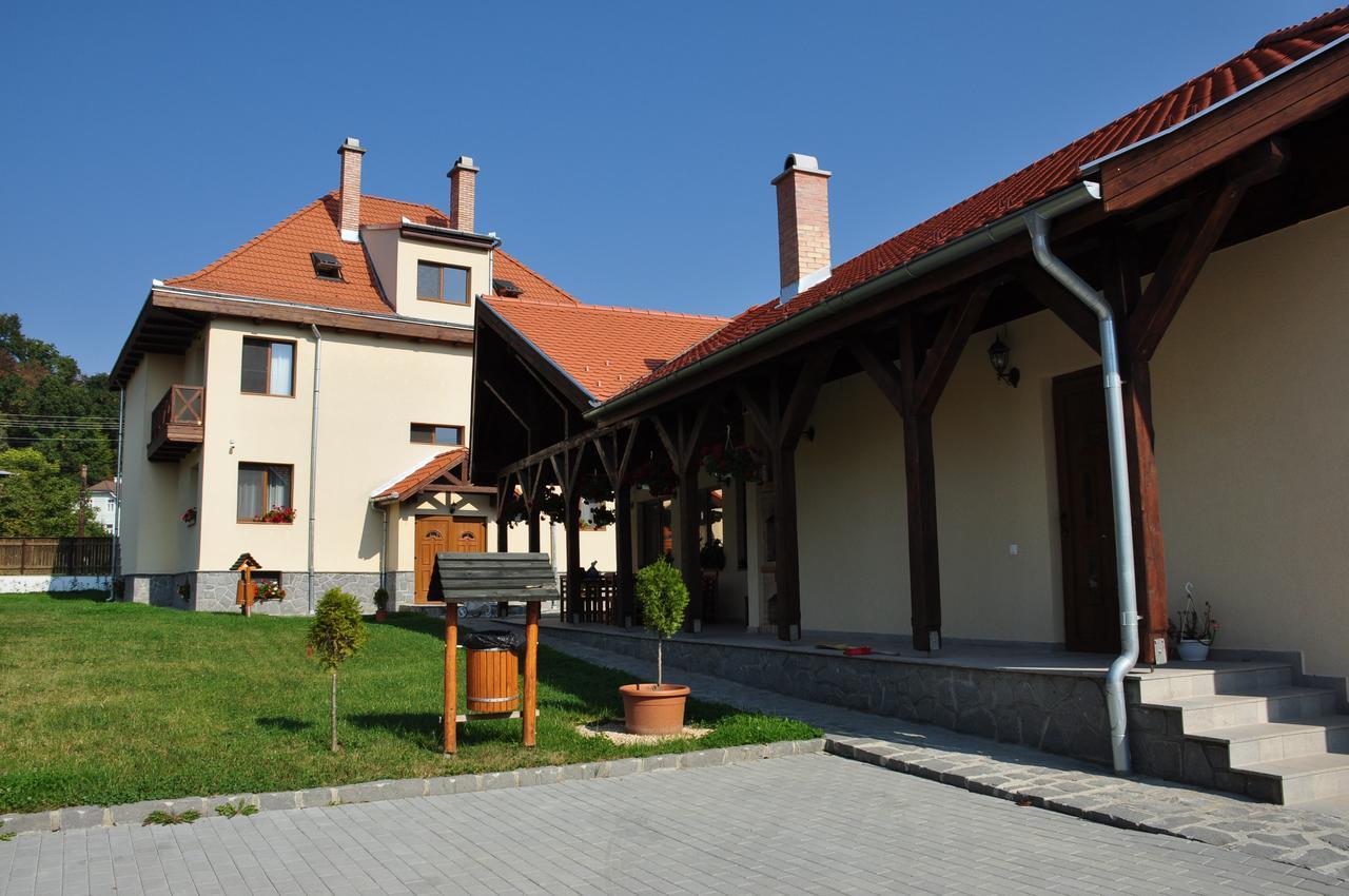 Vila Anna Malnas Bai Exterior foto
